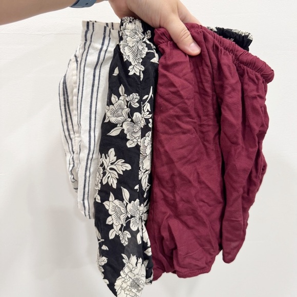 Brandy Melville Loungewear Short Set of 3 Red Floral Stripe One Size Lightweight - Picture 1 of 10